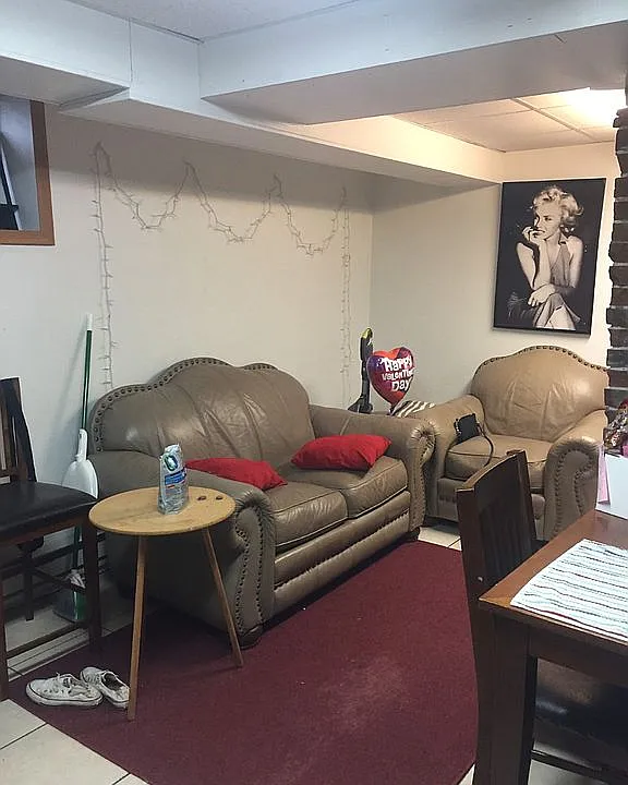 apt 1 living room