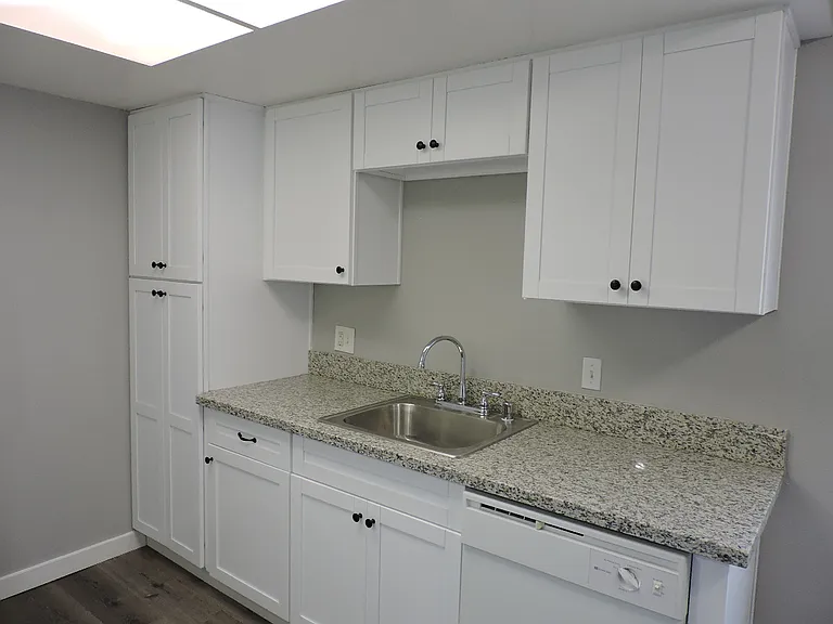 2520 Northrop Ave #5 — Photo 8