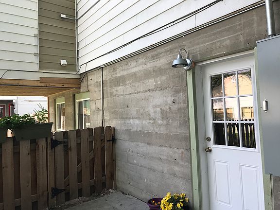 2nd image of 1044 E 6th Ave #2