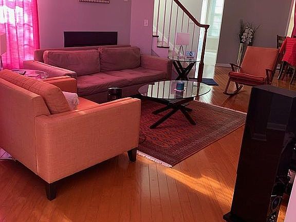 2nd image of 19 Shelley Cir