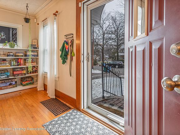 2nd image of 1711 Bradley Ave