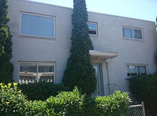 321 Boston St APT B, Seattle, WA 98109