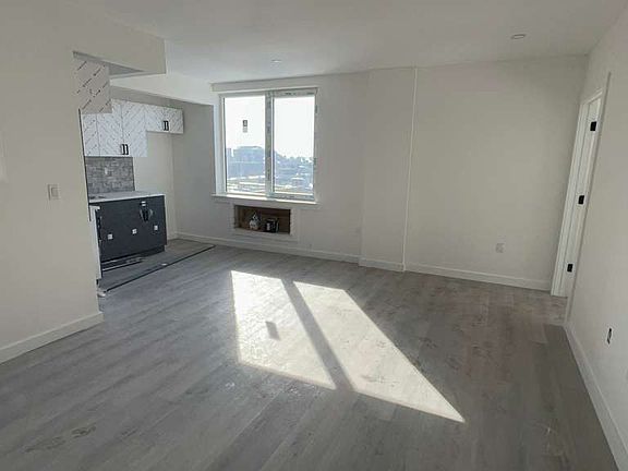 5th image of 40 W 176th St #2