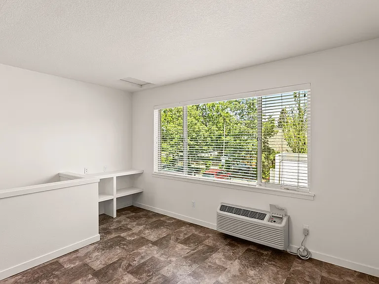 9211 SE Holgate Blvd — Photo 11