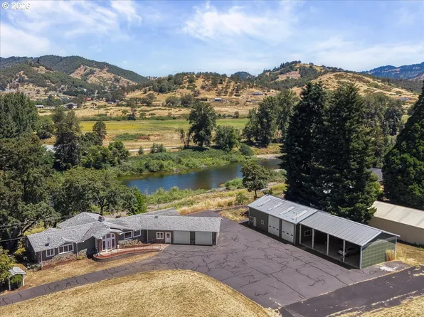 15464 Old Highway 99 S, Myrtle Creek, OR 97457