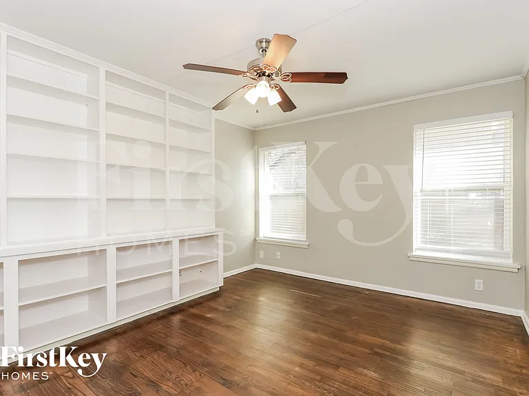 3500 Creston Ave — Photo 11