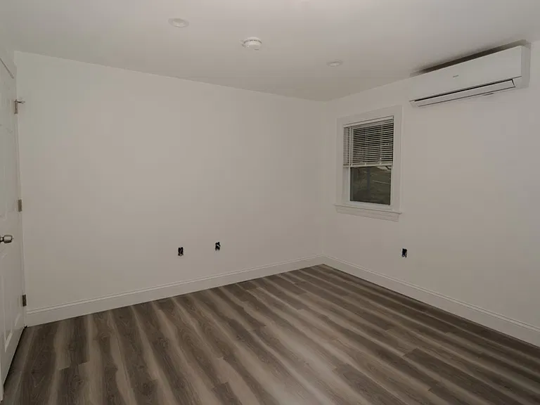 11 Park St — Photo 8