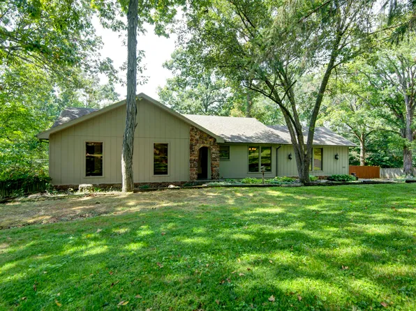 5307 S Woodcliffe Drive, Springfield, MO 65804