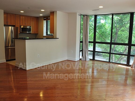 3rd image of 1200 N Hartford St APT 212