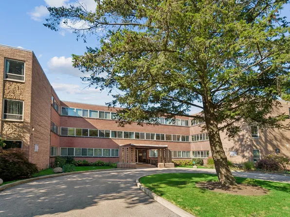 200 Ridge Ave APT 1A, Evanston, IL 60202