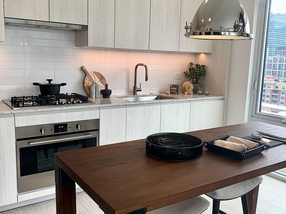 1st image of 204 N Halsted St #1506