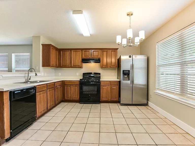 3303 Barksdale Dr — Photo 6