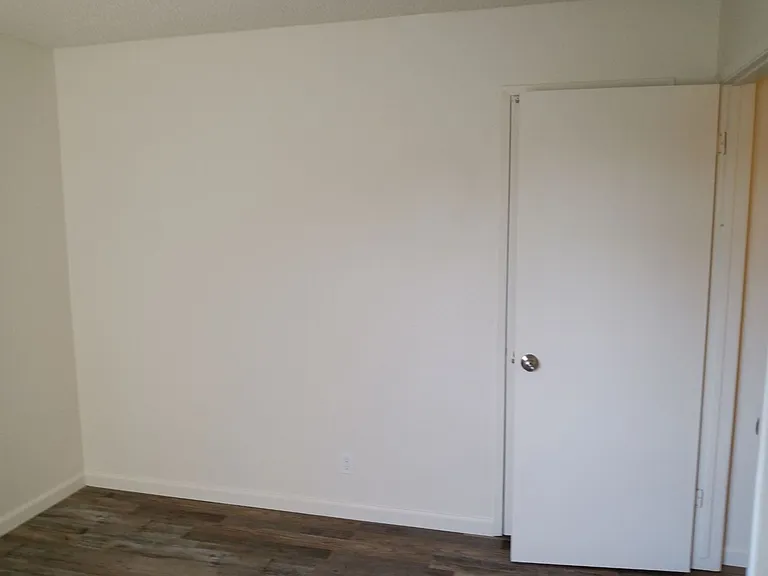 Princeton Place Apartments — Photo 28