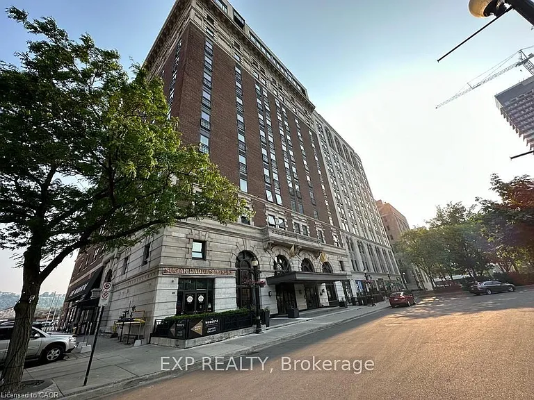 118 King St E #718 — Photo 2