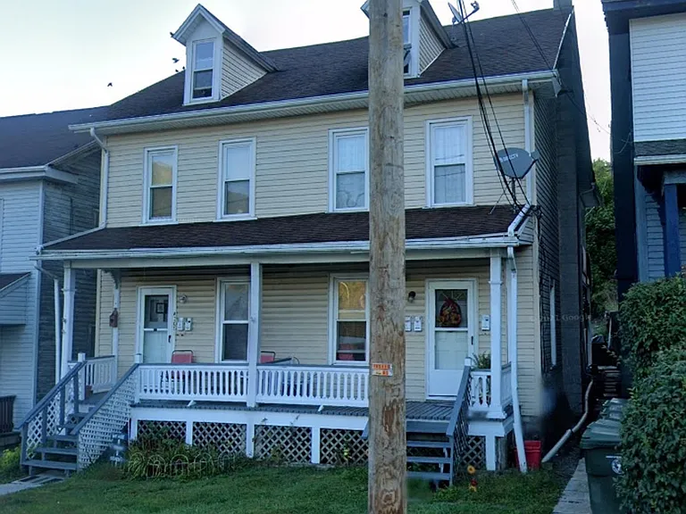 305 W Linn St — Photo 16