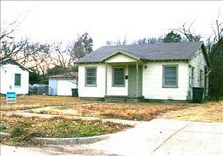 2nd image of 2733 Kirven Dr