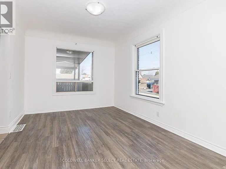 55 Frederick Ave — Photo 5
