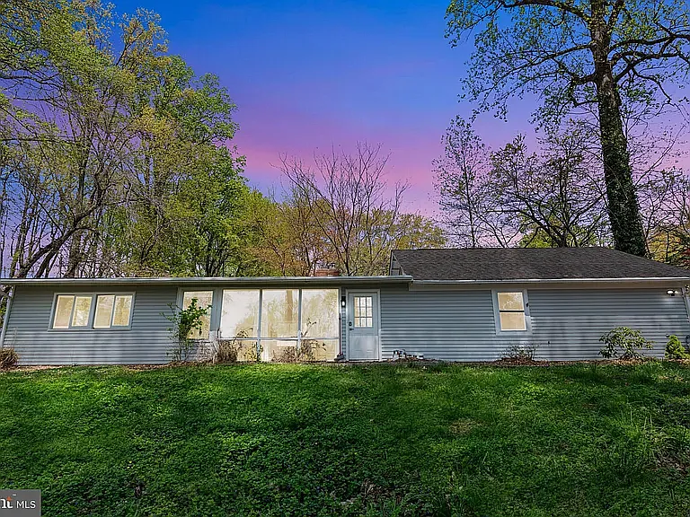 3026 Cedar Hill Road — Photo 3