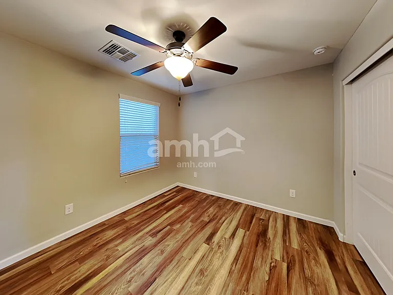 20701 W Stone Hill Rd — Photo 12