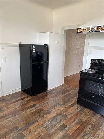 4237 S Prieur St — Photo 16