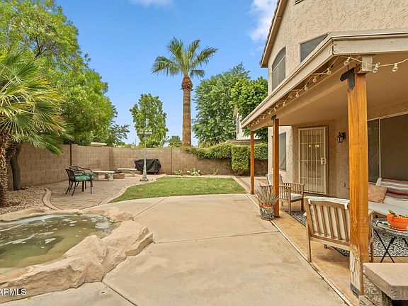 5th image of 519 W ENCINAS Street