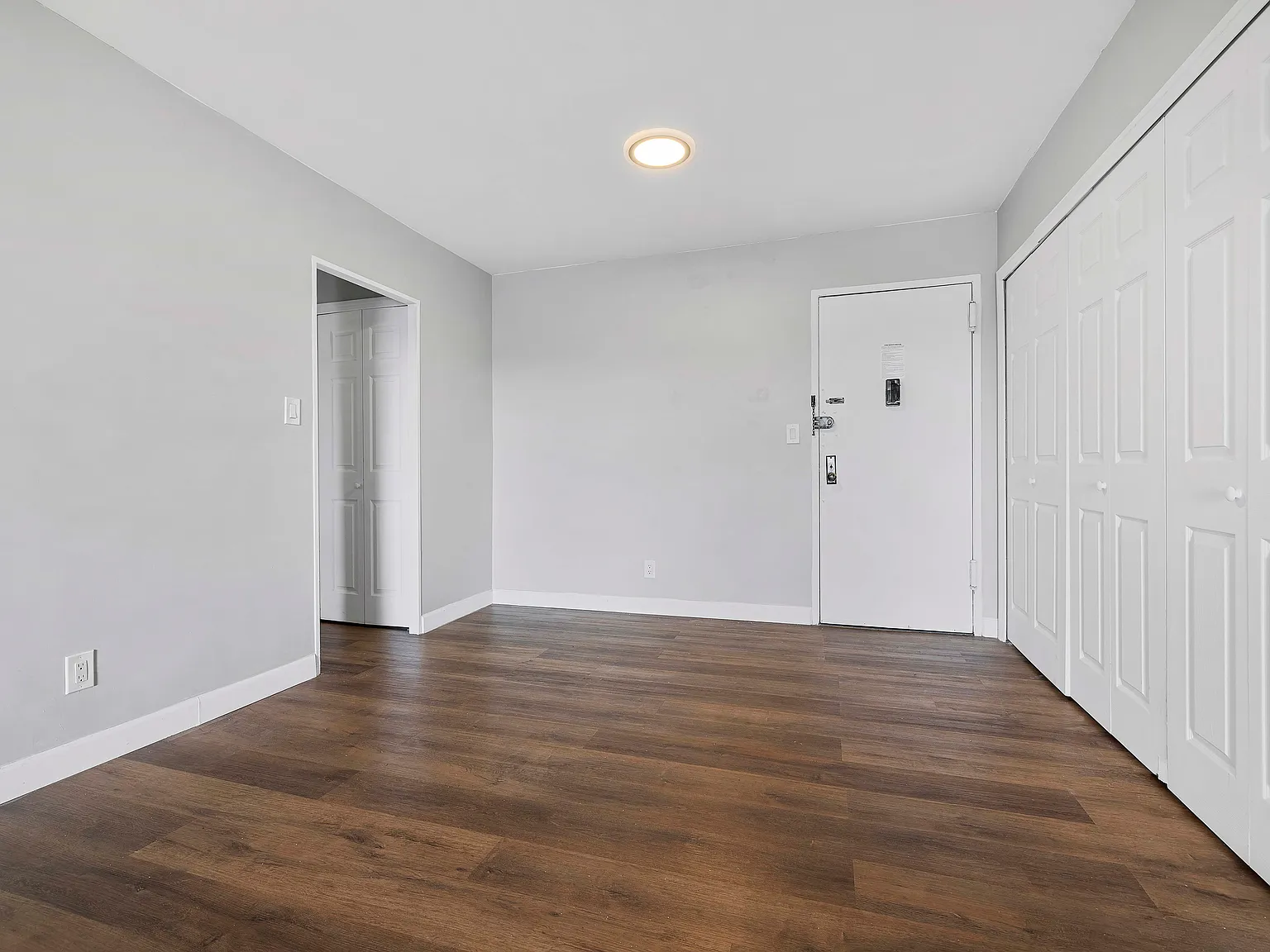 1020 Grand Concourse — Photo 4