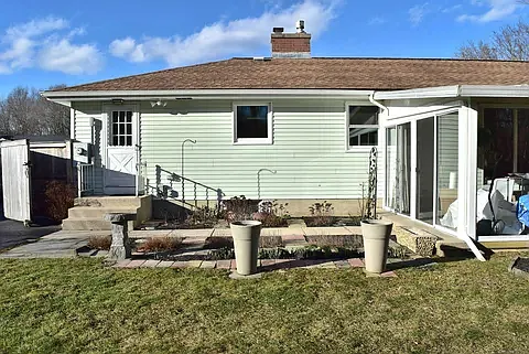 2 Colonial Dr — Photo 23