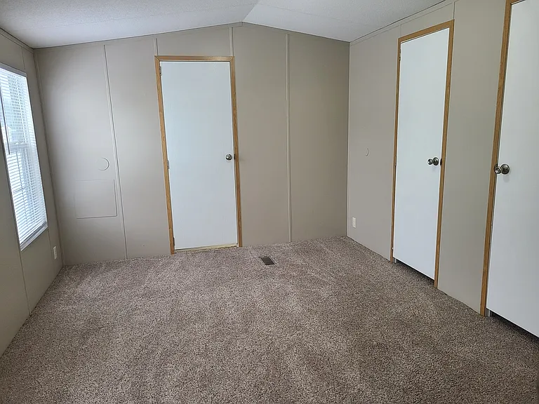 Norton Shores — Photo 15