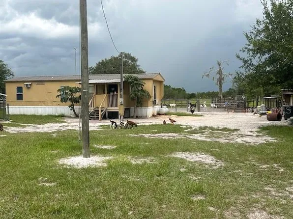 203 Freedom Dr, Frostproof, FL 33843