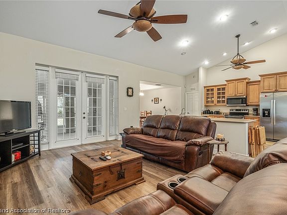 4th image of 2885 Lake Josephine Dr