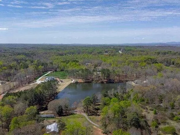 574 Lakes Dr, Canton, GA 30115