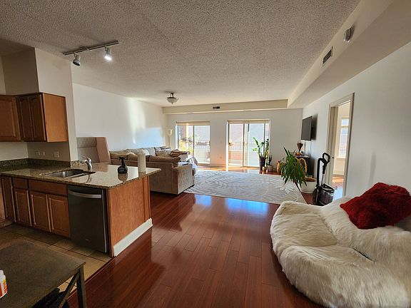 4th image of 2318 N Milwaukee Ave APT 204