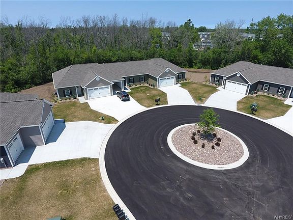2nd image of 2675 Grand Island Blvd #139