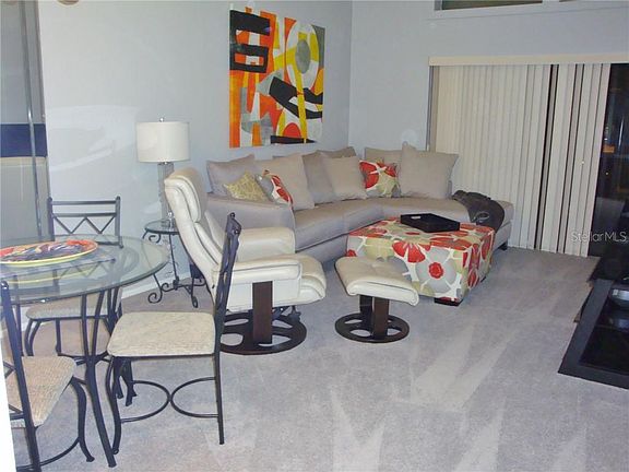 3rd image of 270 Woodlake Wynde