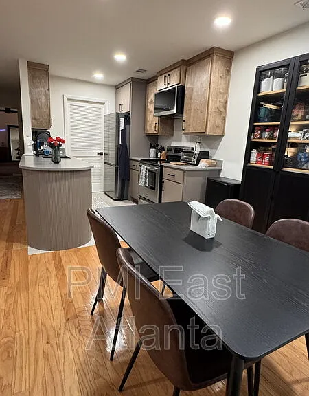 512 Tuxworth Cir — Photo 6