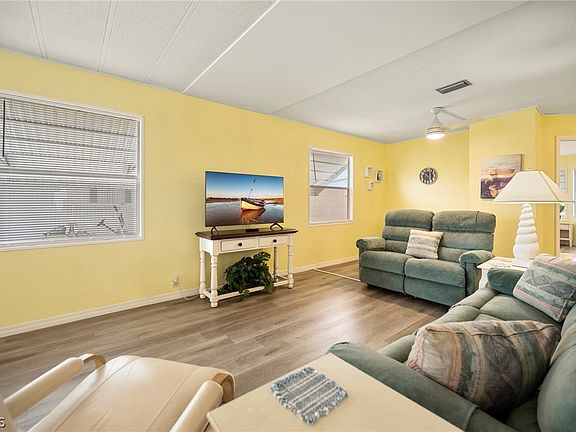 5th image of 14715 Patrick Henry Rd