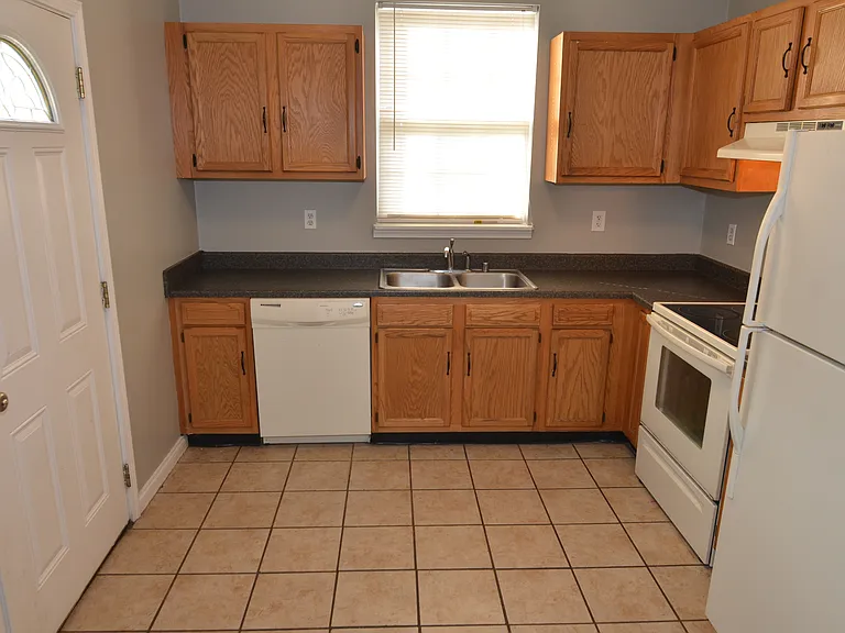 508 Dunaway St — Photo 2