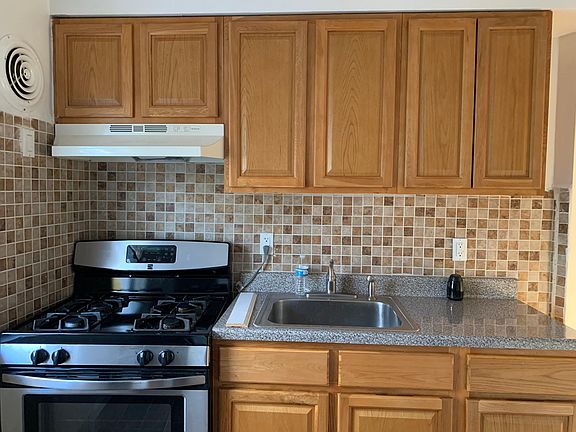 3rd image of 1556 150th St Floor 2