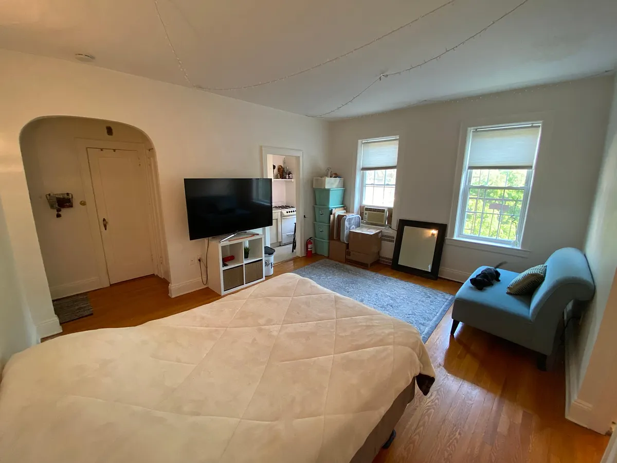 Building Photo - 170 Irvington Ave #304