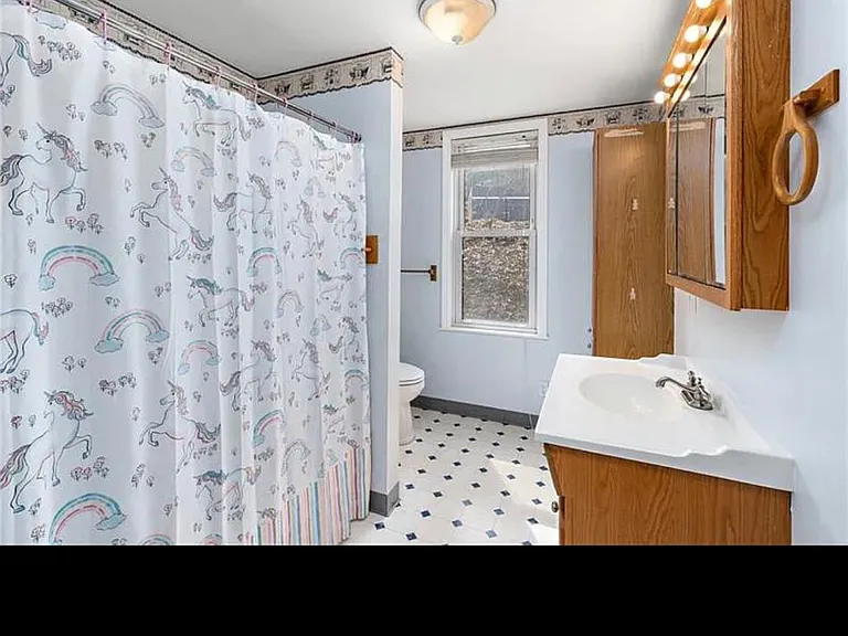 689 Shade Ave — Photo 18
