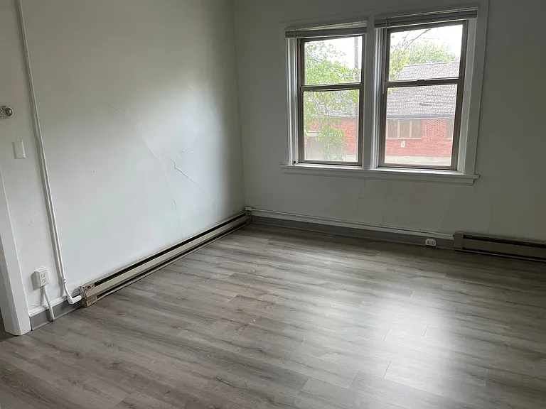 405 NE Oak St — Photo 20