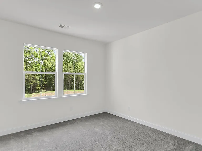 335 Chapman Cir — Photo 22