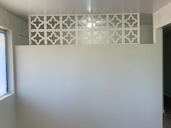 3rd image of 886 Castlewood Dr Unit 3