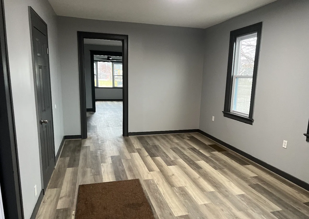 617 Clinton St — Photo 1