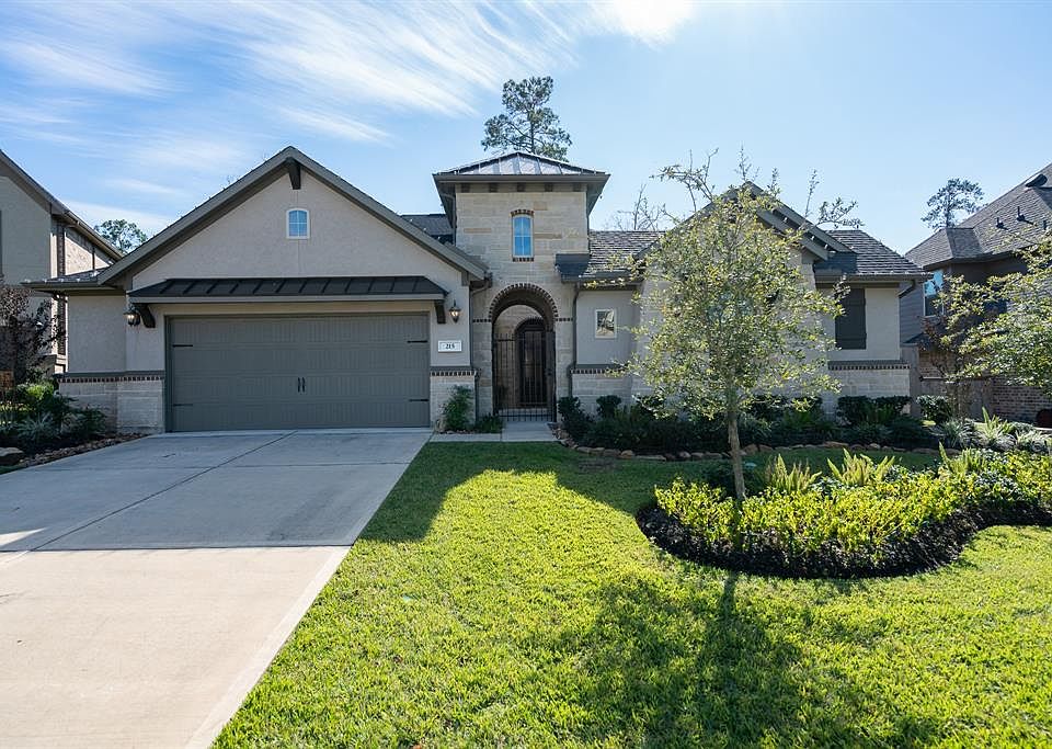 1st image of 215 Lagarto Ct