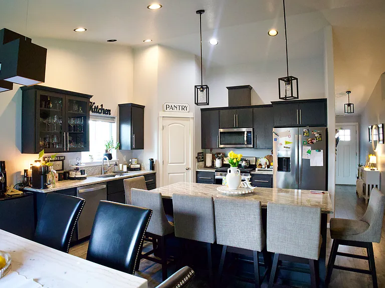 1283 Hazelnut Ct — Photo 9
