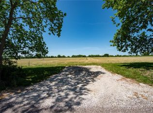 35500 E Hendricks Rd, Lone Jack, MO 64070