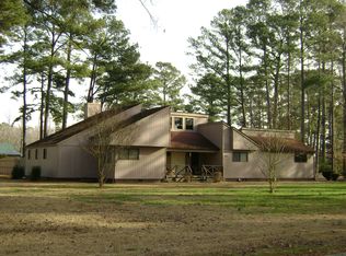 1221 Wayland St, Windsor, NC 27983