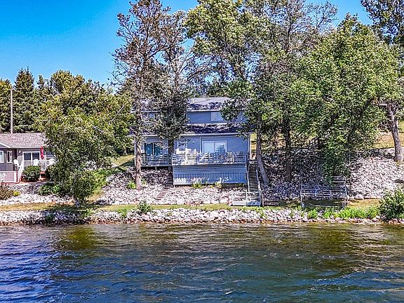 2nd image of 49779 Trowbridge Cir