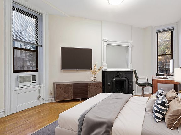 3rd image of 70 W 11th St APT 1W